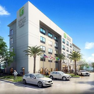 Holiday Inn Express Doral Miami, An Ihg Hotel